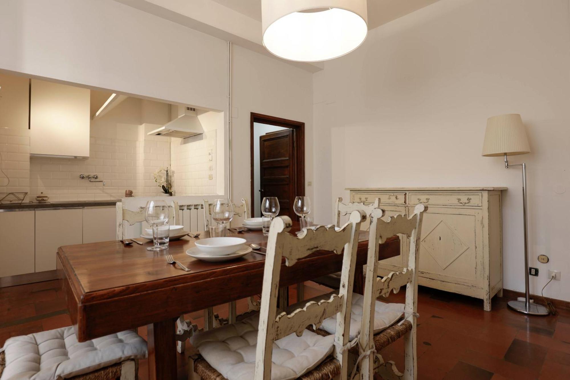Ponte Vecchio Deluxe Apartment *